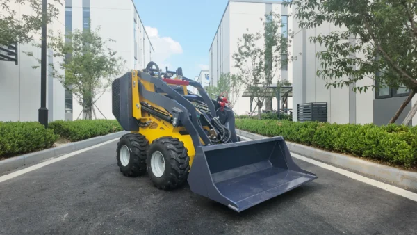 370kg Wheel Skid-Steer Loader