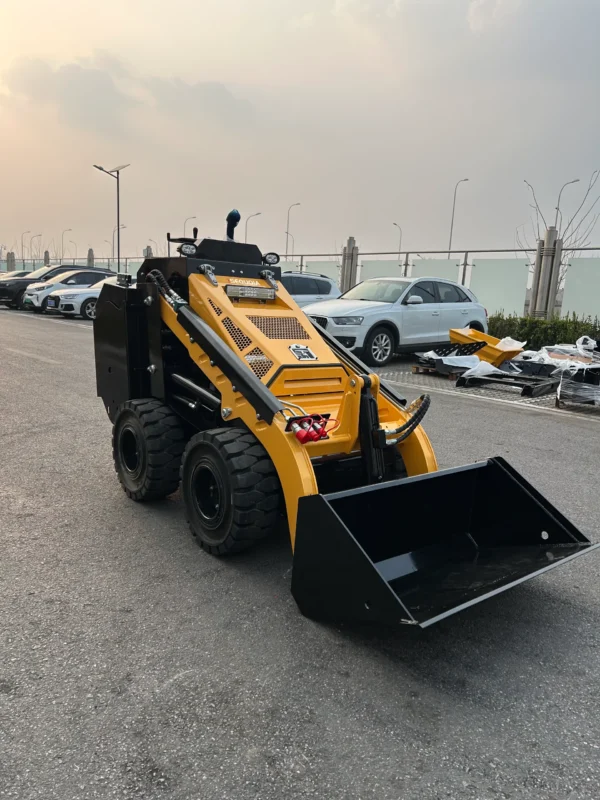 800kg Wheel Skid-Steer Loader